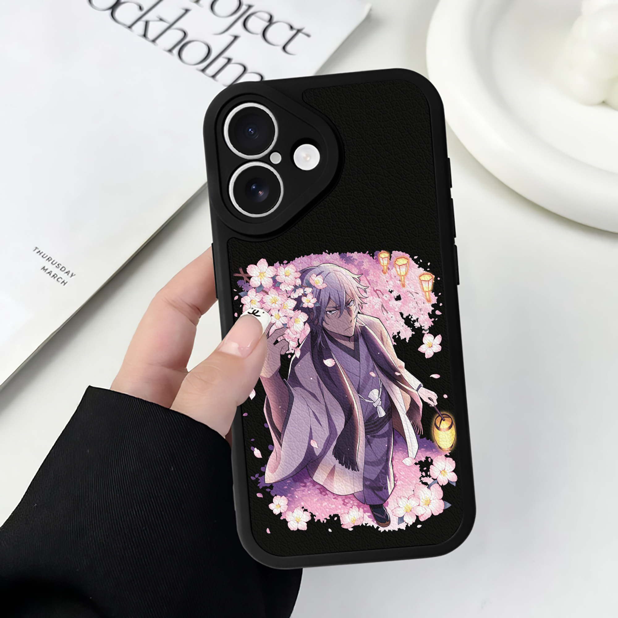 （画像用） 文豪ストレイドッグス Bungo Stray Dogs 【iPhone 16シリーズ対応】シリコンスマホケース（レザー調） 材質：シリコン